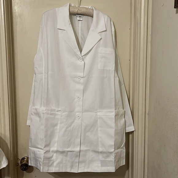 NWT Barco 3 pocket 34” lab coat XL - Picture 1 of 8